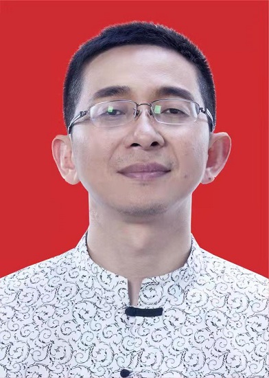 李