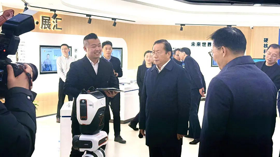 王忠林走訪會員企業(yè)武漢灝存科技有限公司 - 副本