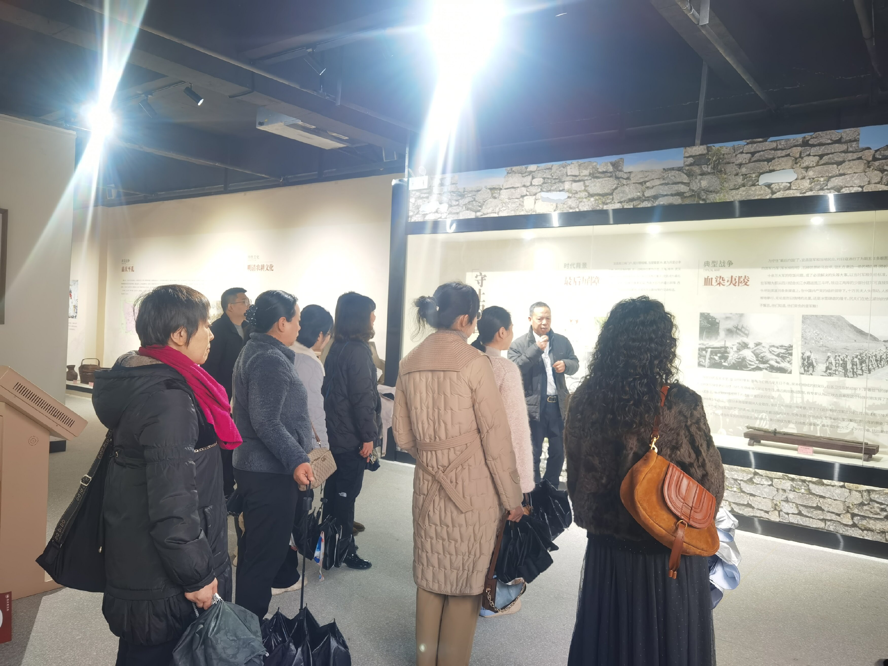 民進(jìn)宜昌市委會開展“春暖花開 為你而來”活動