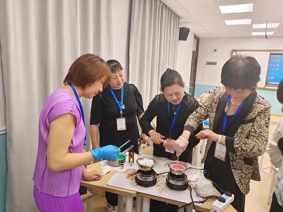 民進江漢區(qū)工委參加進校園公益活動 - 副本