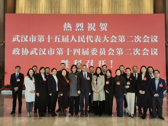 民進(jìn)界別政協(xié)委員參加會(huì)議